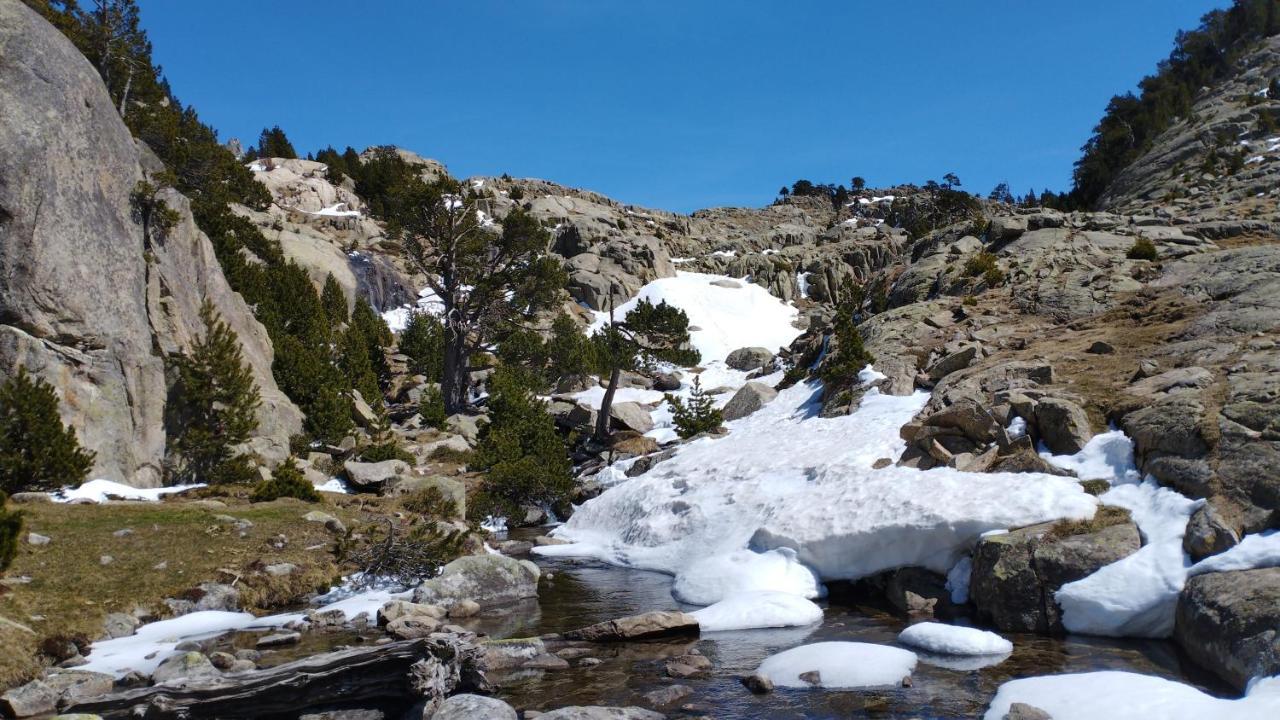Esqui, Aigueestortes Y Boi-Tauell A Tus Pies En Ebrehogar Pla de l'Ermita Dış mekan fotoğraf