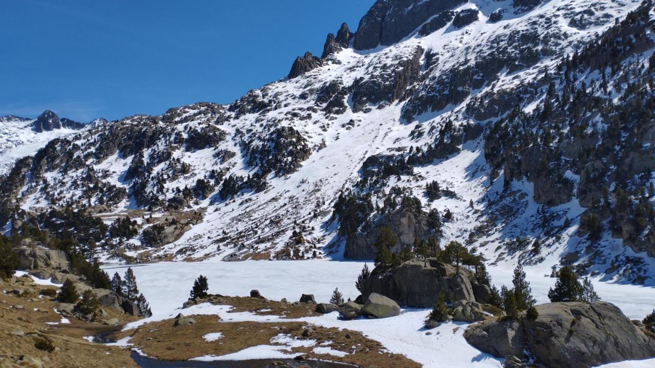 Esqui, Aigueestortes Y Boi-Tauell A Tus Pies En Ebrehogar Pla de l'Ermita Dış mekan fotoğraf