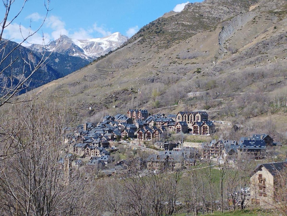 Esqui, Aigueestortes Y Boi-Tauell A Tus Pies En Ebrehogar Pla de l'Ermita Dış mekan fotoğraf